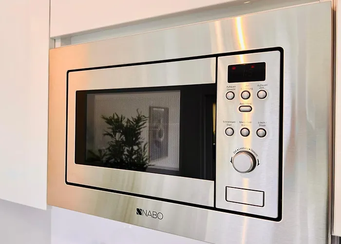 Modern With Garden & Free Parking *